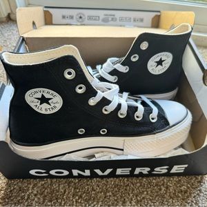 Black Converse: Chuck Taylor All Star Lift Platform